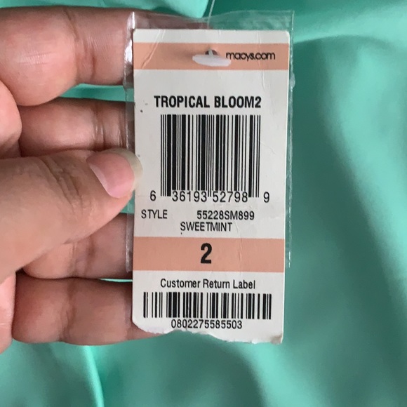 Summer top! - Picture 2 of 2